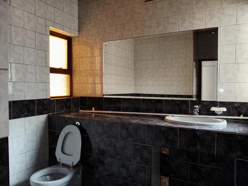 5 Bedroom Property for Sale in Oatlands North Eastern Cape